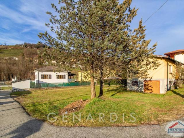 Villa Indipendente in vendita a Comunità Montana del Piambello, Cremenaga