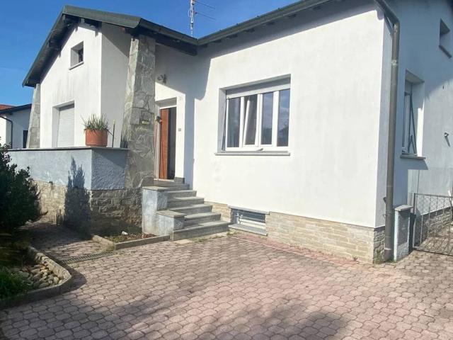 Villa Indipendente in vendita a Comunità Montana Valli del Verbano, Luino