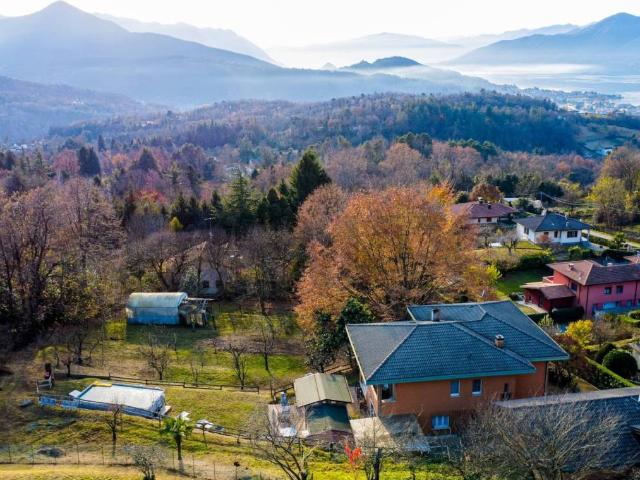 Villa Indipendente in vendita a Comunità Montana Valli del Verbano, Luino