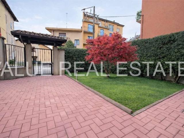 Villa Indipendente in vendita a Comunità Montana Valli del Verbano, Luino