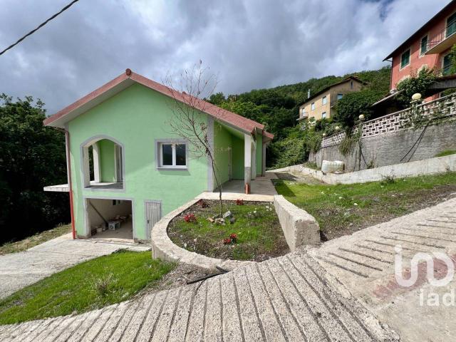 Villa Indipendente in vendita a Lumarzo