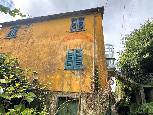 Villa Indipendente in vendita a Lumarzo