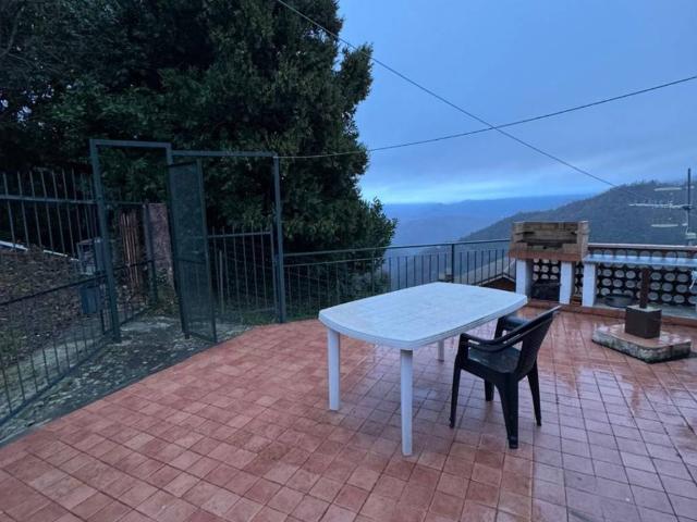 Villa Indipendente in vendita a Lumarzo