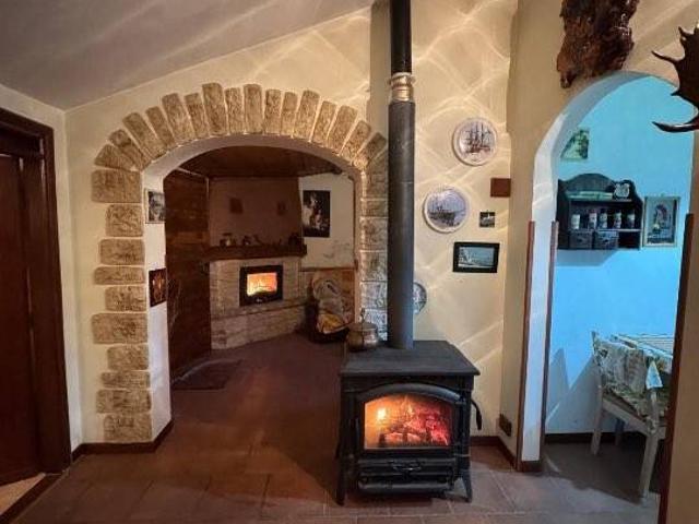 Villa Indipendente in vendita a Piane, Lumarzo