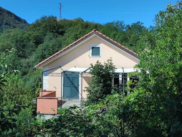 Villa Indipendente in vendita a Costa della Ca', Lumarzo