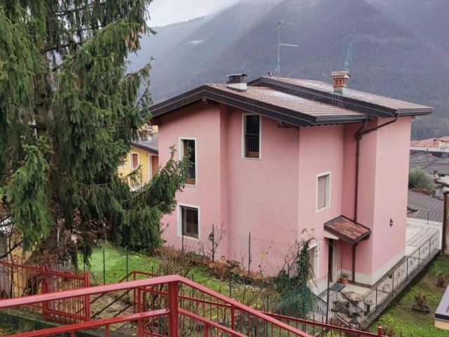 Villa Indipendente in vendita a Villaggio Gnutti, Lumezzane