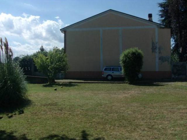Villa Indipendente in vendita a Lungavilla, Lombardia