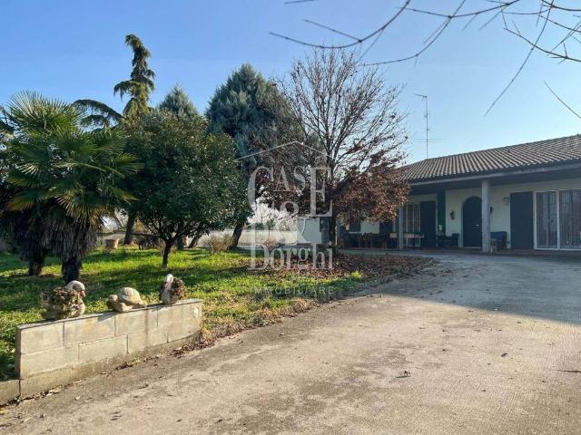 Villa Indipendente in vendita a Lungavilla, Lombardia