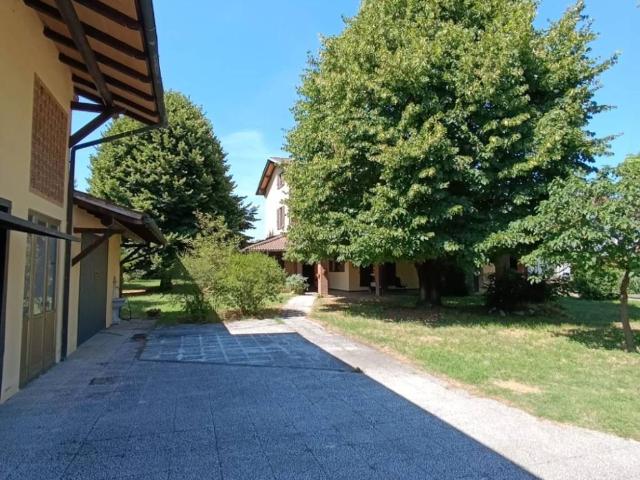 Villa Indipendente in vendita a Lungavilla, Lombardia