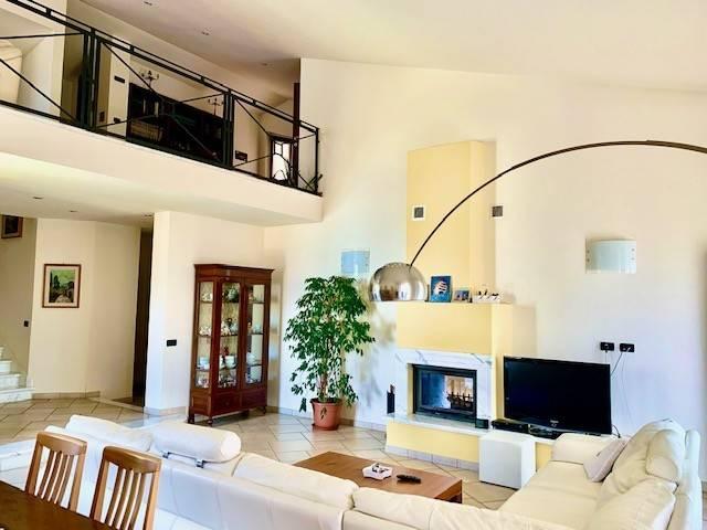 Villa Indipendente in vendita a Luni, Liguria