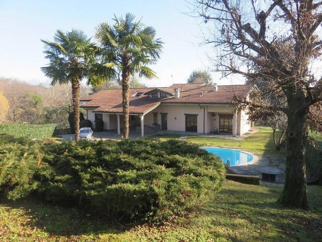Villa Indipendente in vendita a Lurago D'erba, Lombardia