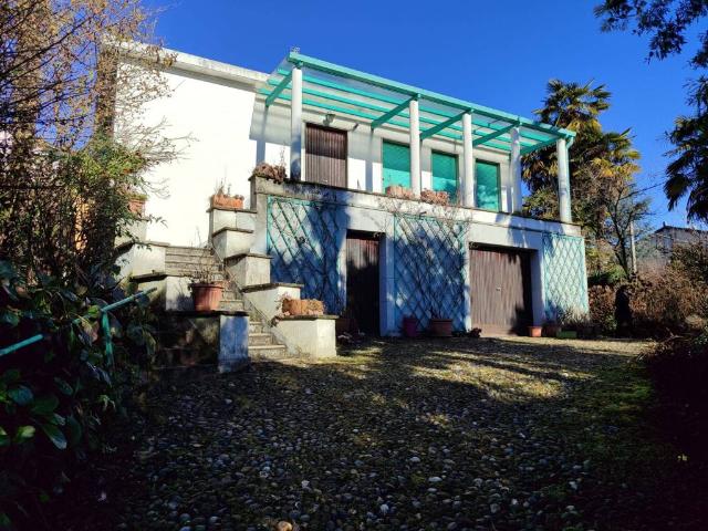 Villa Indipendente in vendita a Lurago D'erba, Lombardia