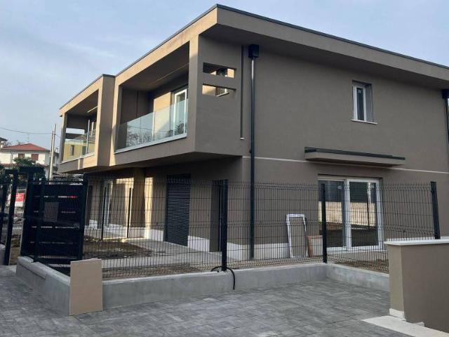 Villa Indipendente in vendita a Lurago D'erba, Lombardia
