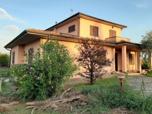Villa Indipendente in vendita a Lurano, Lombardia