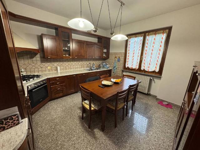Villa Indipendente in vendita a Lurano, Lombardia