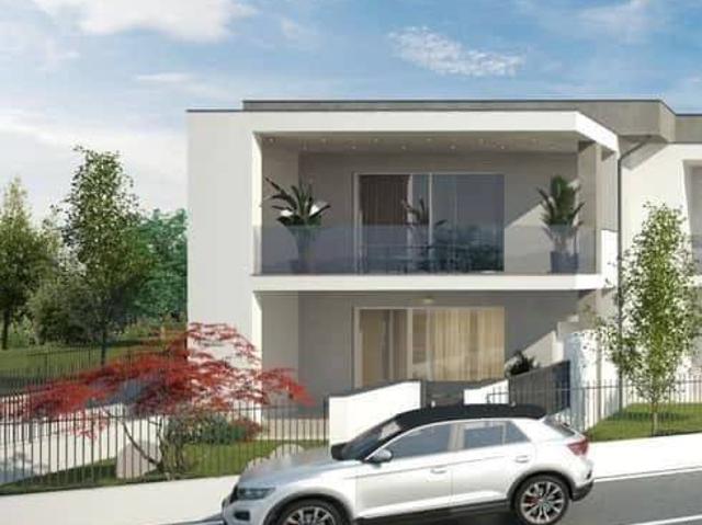 Villa Indipendente in vendita a Lurano, Lombardia