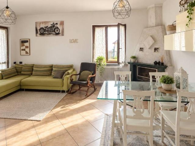 Villa Indipendente in vendita a Caccivio, Lurate Caccivio