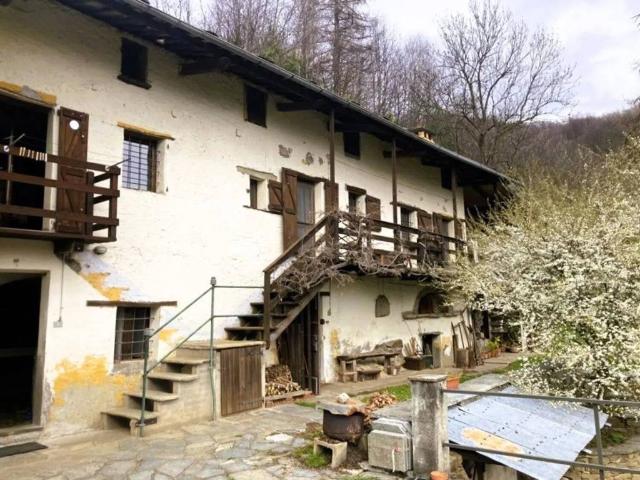Villa Indipendente in vendita a Colletto, Piemonte