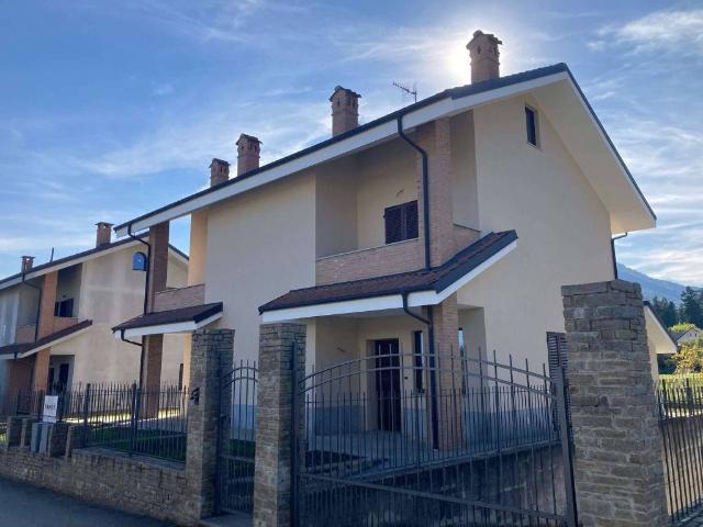 Villa Indipendente in vendita a Colletto, Piemonte