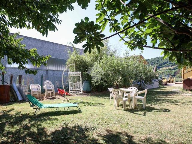 Villa Indipendente in vendita a Colletto, Piemonte