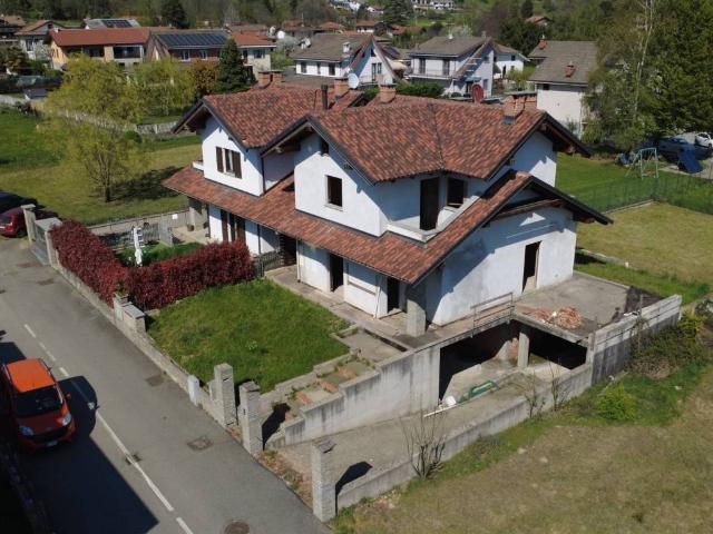 Villa Indipendente in vendita a Colletto, Piemonte