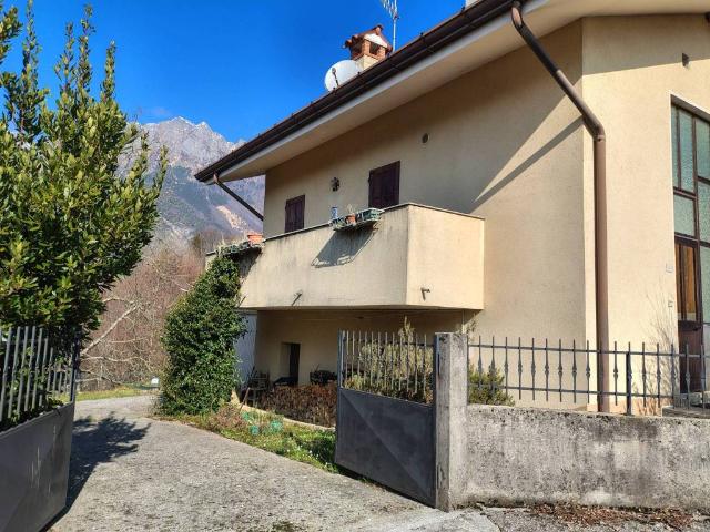 Villa Indipendente in vendita a Pradielis, Friuli-Venezia Giulia