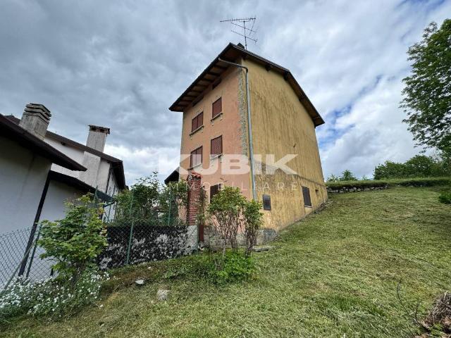 Villa Indipendente in vendita a Bardo, Friuli-Venezia Giulia