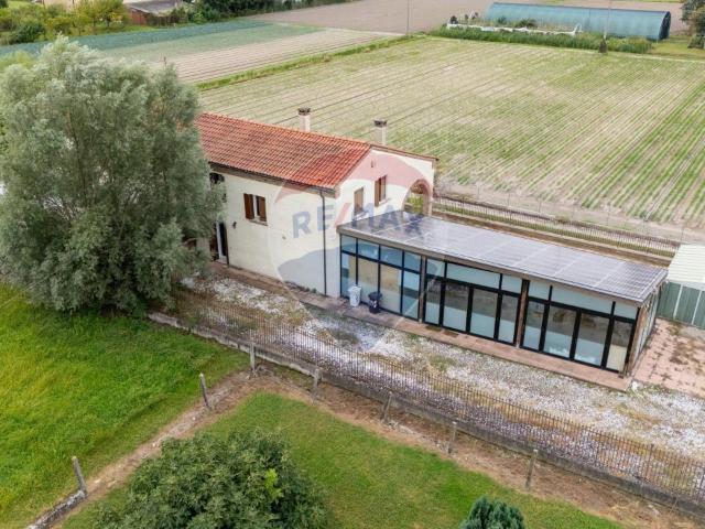 Villa Indipendente in vendita a Lusia, Veneto