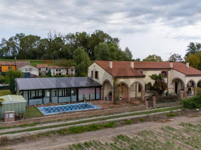 Villa Indipendente in vendita a Lusia, Veneto