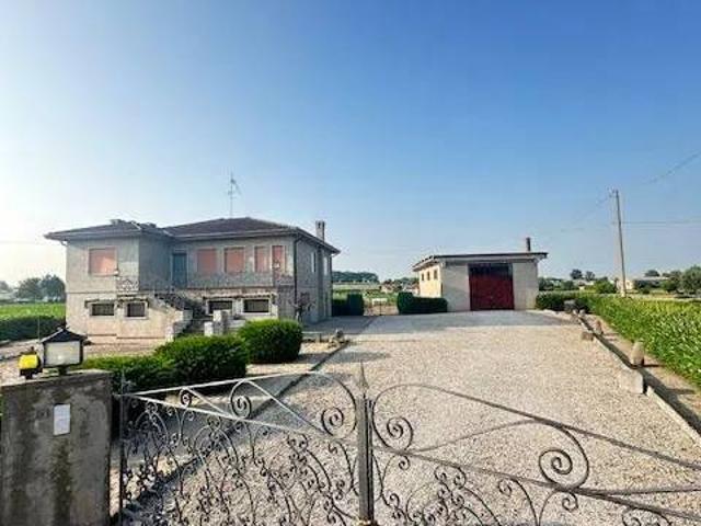 Villa Indipendente in vendita a Lusia, Veneto
