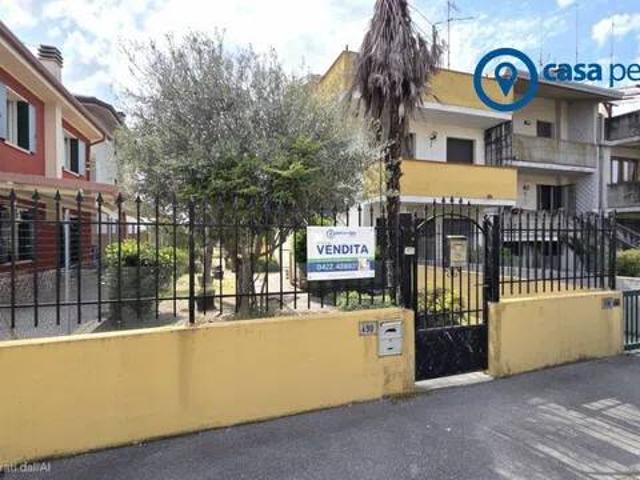 Villa Indipendente in vendita a Lusia, Veneto