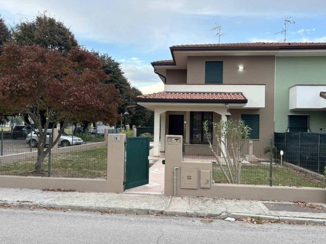 Villa Indipendente in vendita a Cavazzana, Lusia