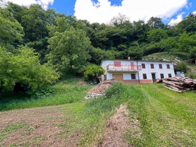 Villa Indipendente in vendita a Lusiana Conco, Lusiana