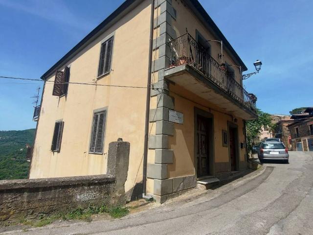 Villa Indipendente in vendita a Lustra, Campania