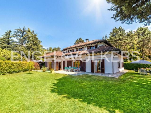 Villa Indipendente in vendita a Luvinate, Lombardia