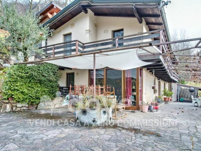 Villa Indipendente in vendita a Luzzana, Lombardia