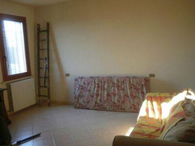 Villa Indipendente in vendita a Bassa Reggiana, Re