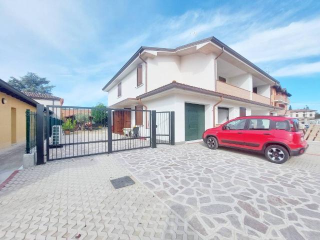 Villa Indipendente in vendita a Bassa Reggiana, Re