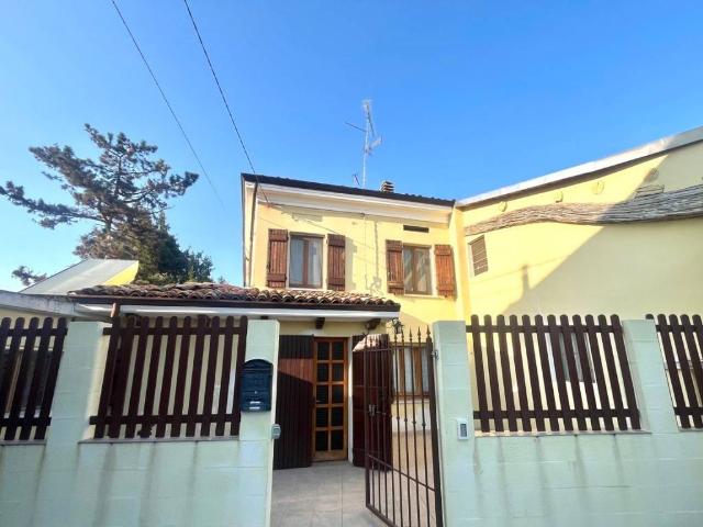 Villa Indipendente in vendita a Bassa Reggiana, Re