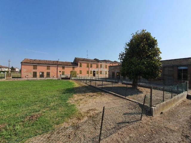 Villa Indipendente in vendita a Bassa Reggiana, Re