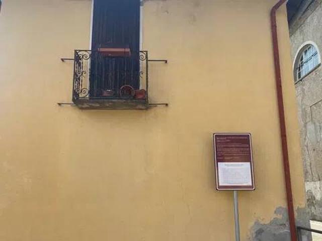 Villa Indipendente in vendita a Armio, Maccagno con Pino e Veddasca