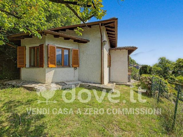 Villa Indipendente in vendita a Comunità Montana Valli del Verbano, Maccagno
