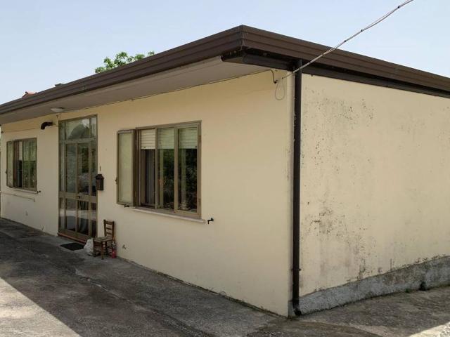 Villa Indipendente in vendita a Macchiagodena, Molise