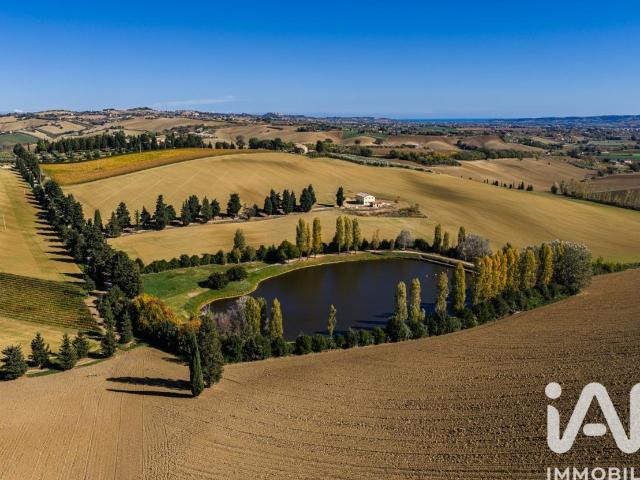 Villa Indipendente in vendita a Macerata