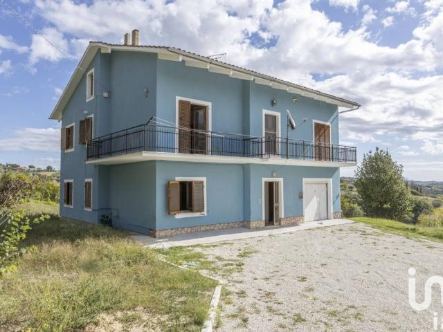 Villa Indipendente in vendita a Tribunale, Marche
