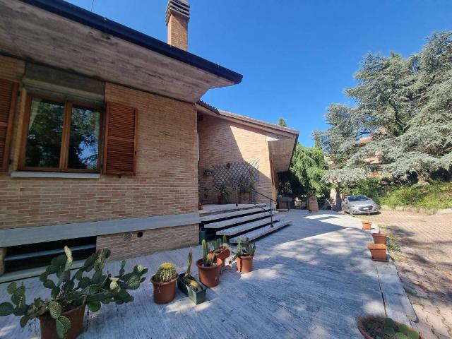 Villa Indipendente in vendita a Colleverde, Marche