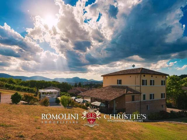 Villa Indipendente in vendita a Centro storico, Marche