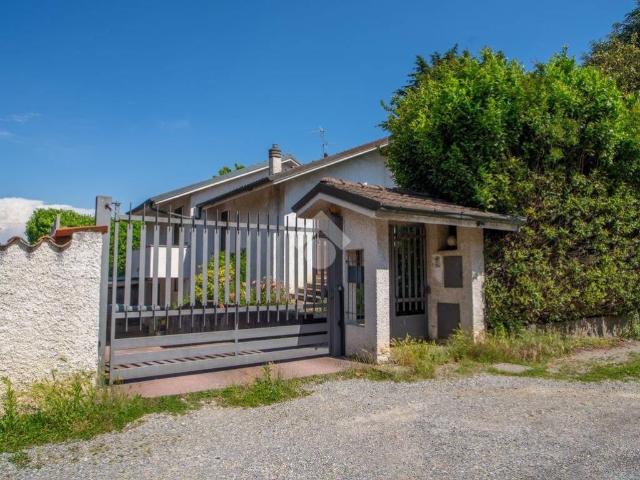Villa Indipendente in vendita a Macherio, Monza e della Brianza