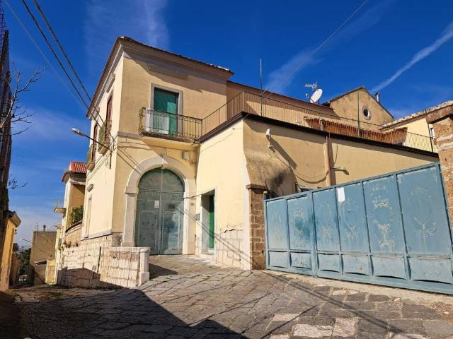 Villa Indipendente in vendita a Maddaloni
