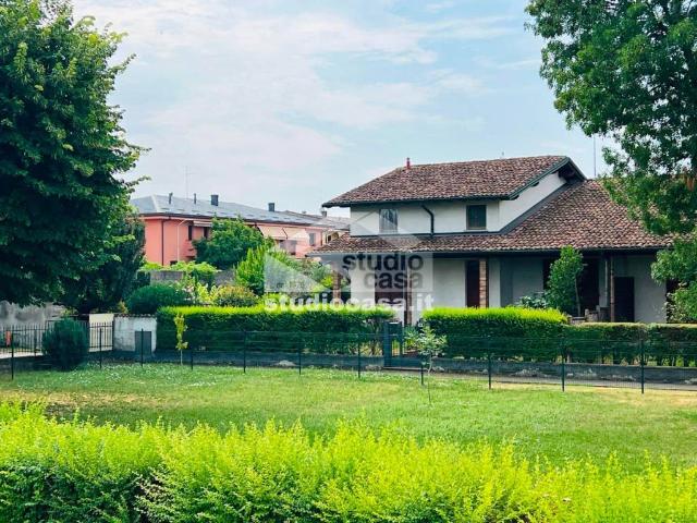Villa Indipendente in vendita a Madignano, Lombardia